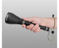 Armytek Barracuda Pro XHP35 HI lámpa